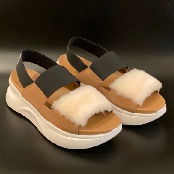 UGG Shoes - Ugg Woman’s Silverlake II